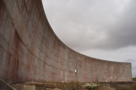 Betonnen geluidsspiegel